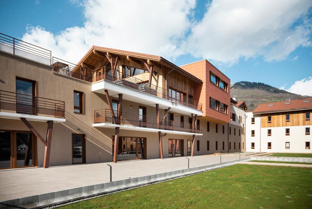 Hotel Base Camp Lodge - Bourg Saint Maurice Екстериор снимка