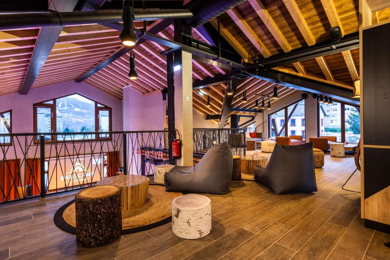 Hotel Base Camp Lodge - Bourg Saint Maurice Екстериор снимка