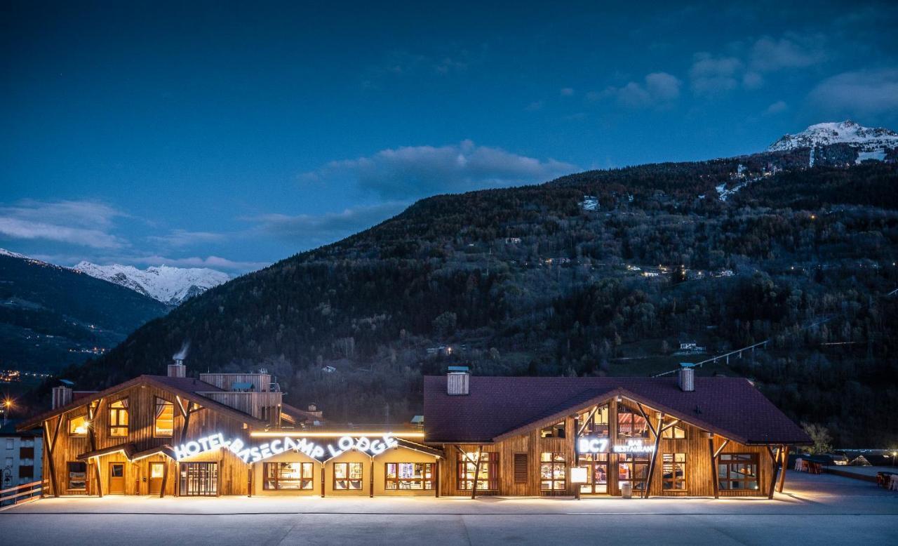 Hotel Base Camp Lodge - Bourg Saint Maurice Екстериор снимка